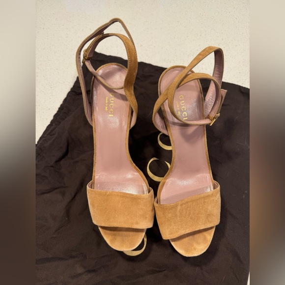 High Heels but very comfy Caramel Platform Gucci! As new! Used only twice! - Picture 6 of 13